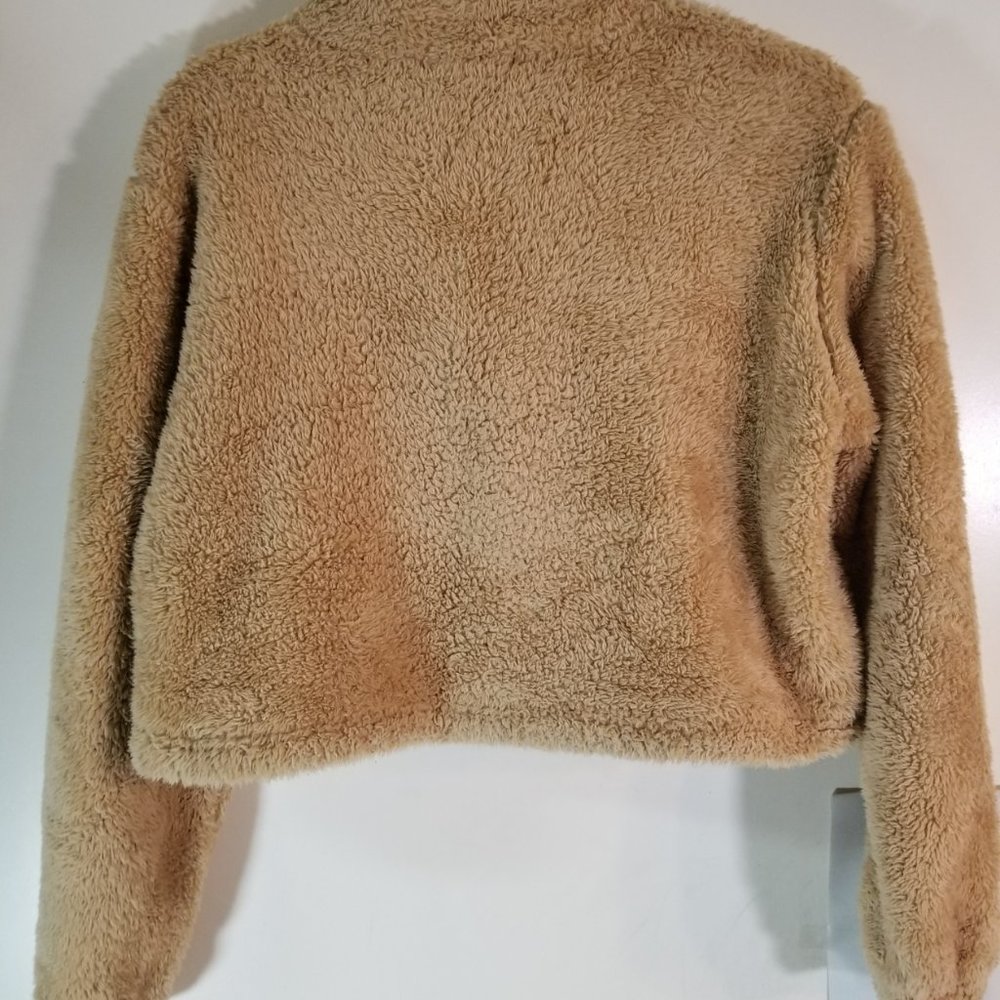 Forever 21 Cropped Faux Fur Long Sleeve Sweater With 3/4 Zip And Elastic Pull - Picture 5 of 9